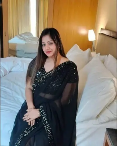 Esha Khan